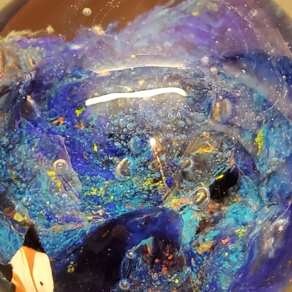 Vintage Crystal Clear Aquarium Art Paperweight Crystal Globe Expertly Crafted - Picture 12 of 12